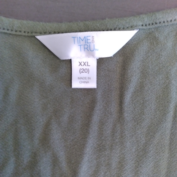 Short Sleeve Blouse w/ Tie Front | Time And Tru | XXL - Picture 3 of 4